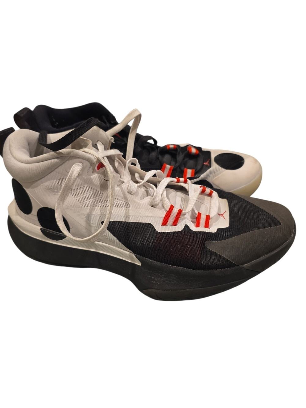 Nike Air Jordan 37 Basketball Shoes Sneakers Men 10 Low White Black Red Athletic